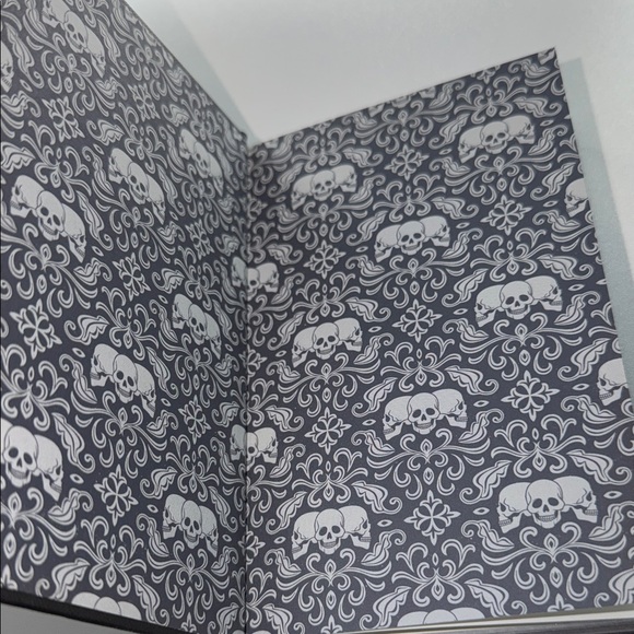 Dracula by Bram Stoker - Hardcover Book - Picture 6 of 6